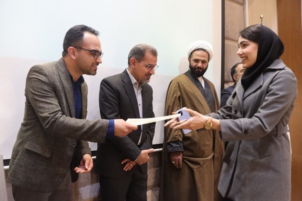 برگزاری همایش هفته پژوهش و فن آوری سال 1404